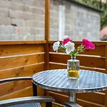 Appartement Aposto 1 *