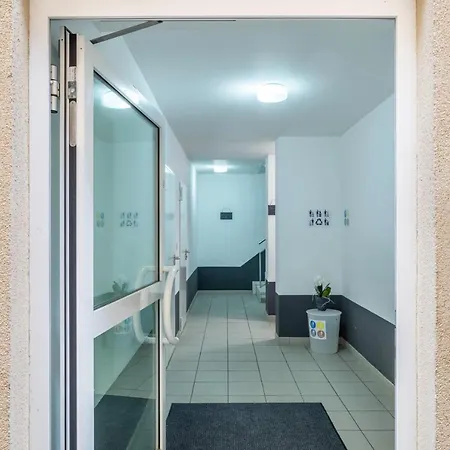 Apartamento Aposto 1 *